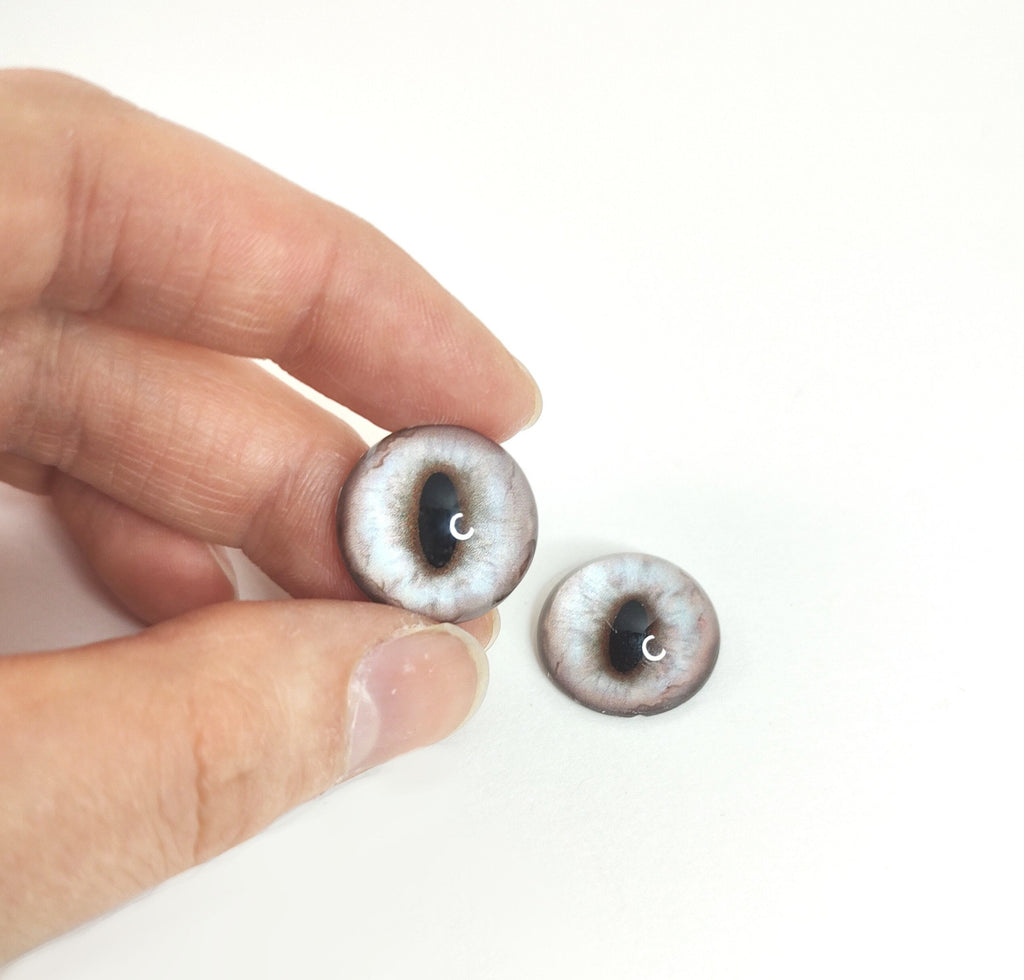 Pale Frosty Fox RF21- Handmade Glass Taxidermy Eyes