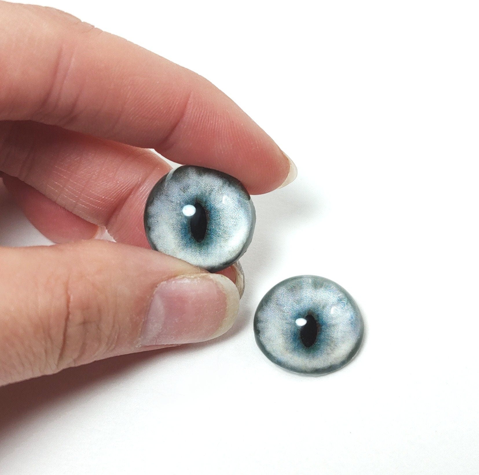 Pale Mint Cat BC19 - Handmade Glass Taxidermy Eyes